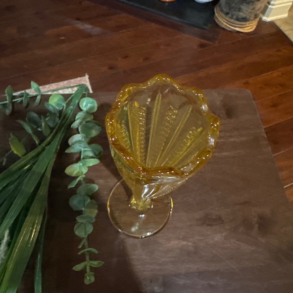 Vintage Tiara Glass by Indiana Glass Vase Ribbon or Zipper Yellow Mist 8" - Picture 2 of 5